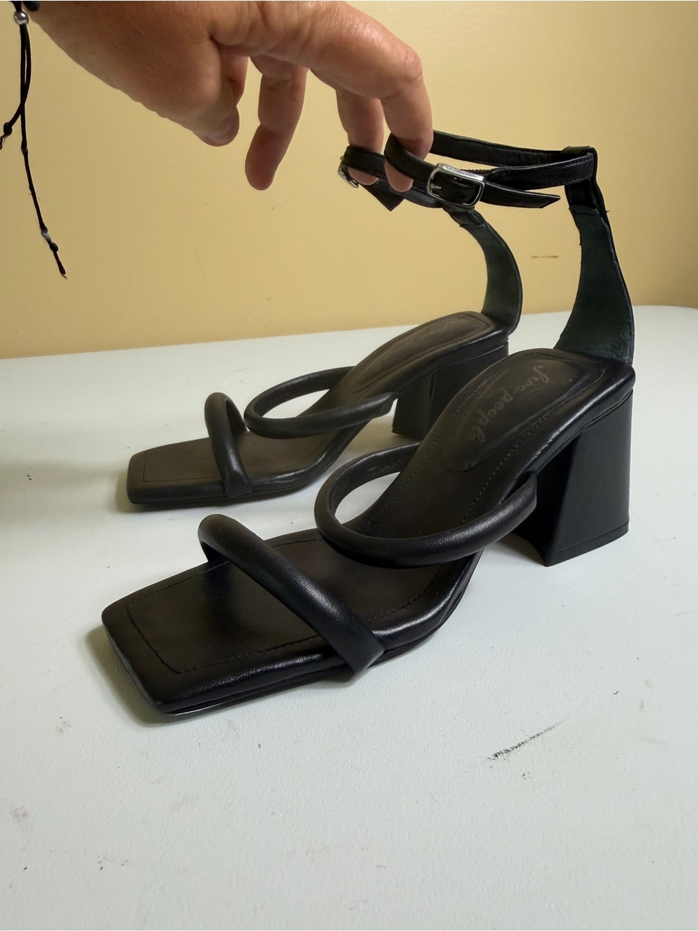 NWT Free People Parker Chain Leather Block Heel Sandals Black Size 36 / US 6 -